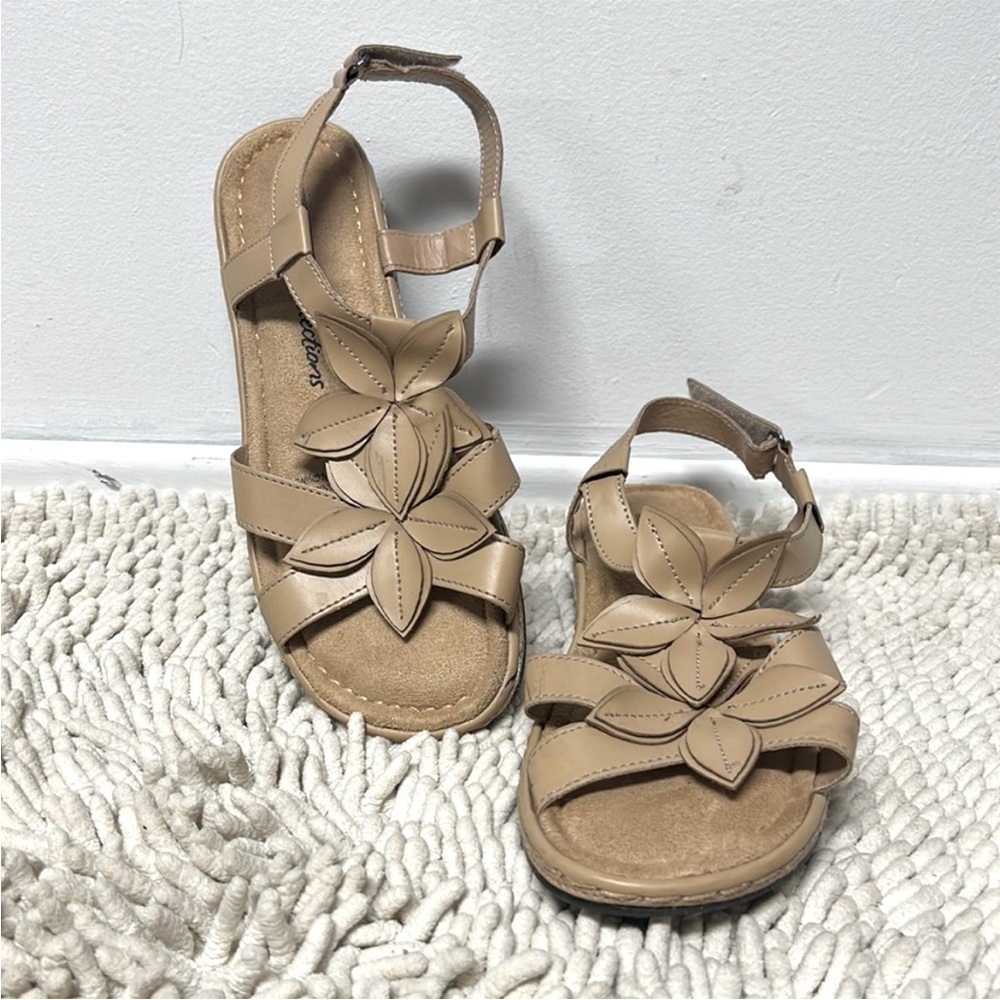 Tender Tootsies Tan Flower Sling Back Comfort Sandal